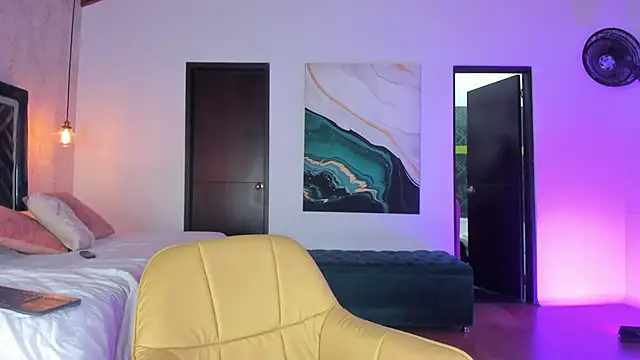 Sofi Moreno online show from September 12, 2025, 12:27 pm