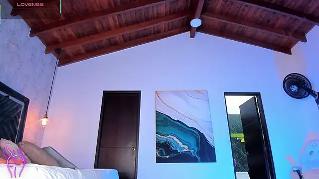 Sofi Moreno online show from November 22, 2025, 12:04 pm