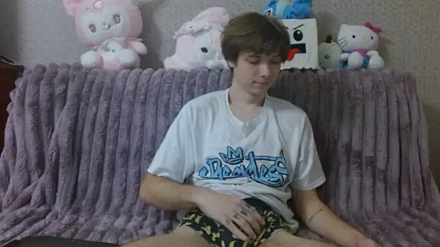 Snapshot of hilt_on_ chatting on October 27, 2025, 8:18 am hilt on online show from October 27, 2025, 8:18 am