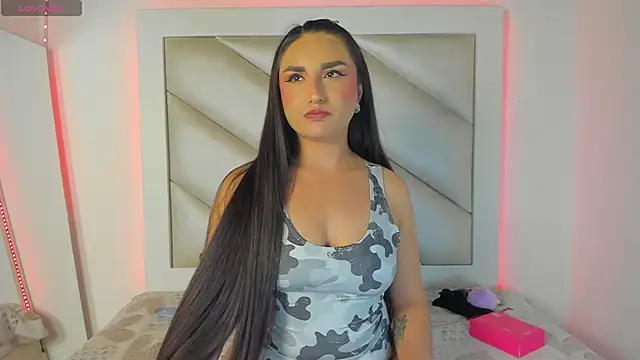 Snapshot of Andreacam_js chatting on October 11, 2025, 3:17 am Andreacam js online show from October 11, 2025, 3:17 am