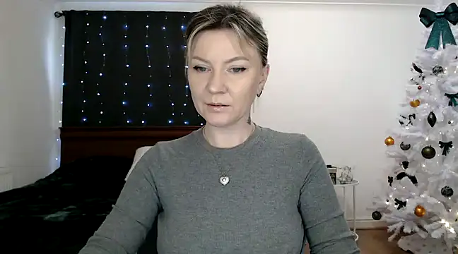 Snapshot of ParadiseAlina chatting on December 16, 2024, 1:00 pm ParadiseAlina online show from December 16, 2024, 1:00 pm