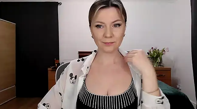 Snapshot of ParadiseAlina chatting on January 20, 2025, 7:14 pm ParadiseAlina online show from January 20, 2025, 7:14 pm