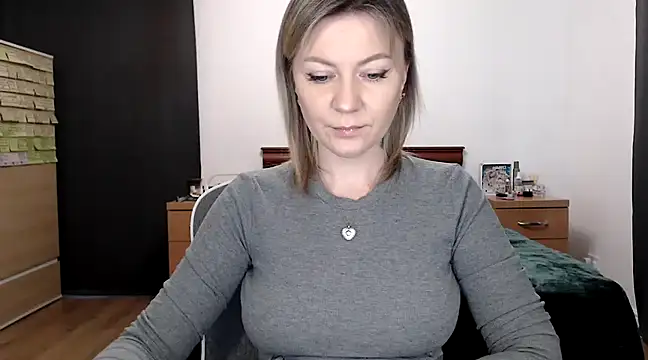 Snapshot of ParadiseAlina chatting on February 2, 2025, 4:22 pm ParadiseAlina online show from February 2, 2025, 4:22 pm