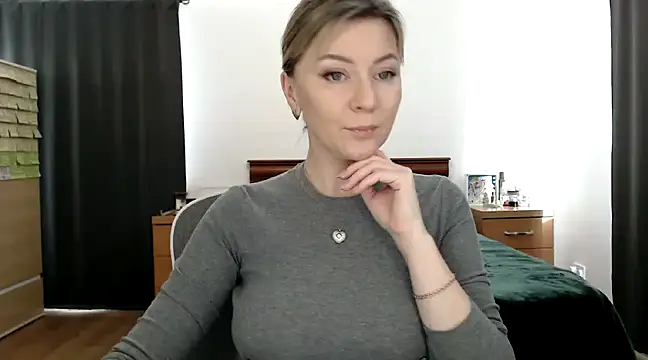 Snapshot of ParadiseAlina chatting on February 3, 2025, 12:25 pm ParadiseAlina online show from February 3, 2025, 12:25 pm