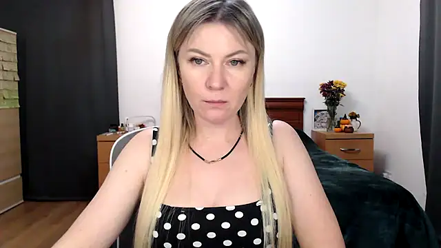 Snapshot of ParadiseAlina chatting on October 23, 2025, 7:01 pm ParadiseAlina online show from October 23, 2025, 7:01 pm