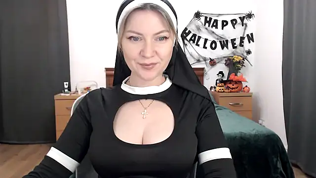 Snapshot of ParadiseAlina chatting on October 31, 2025, 9:05 pm ParadiseAlina online show from October 31, 2025, 9:05 pm