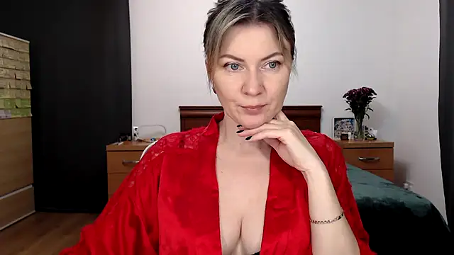 Snapshot of ParadiseAlina chatting on November 10, 2025, 6:40 pm ParadiseAlina online show from November 10, 2025, 6:40 pm