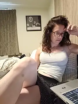 Snapshot of JezebelDutch chatting on June 11, 2026, 12:14 pm JezebelDutch online show from June 11, 2026, 12:14 pm