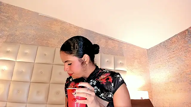 SheyLopez online show from May 3, 2026, 3:12 am