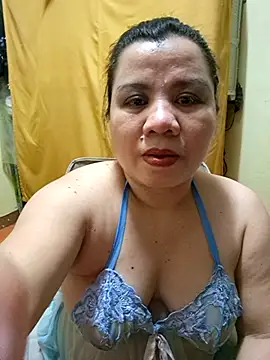 Snapshot of hotlyn45 chatting on September 27, 2025, 12:10 pm hotlyn45 online show from September 27, 2025, 12:10 pm