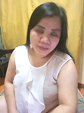 Snapshot of hotlyn45 chatting on October 18, 2025, 1:23 pm hotlyn45 online show from October 18, 2025, 1:23 pm