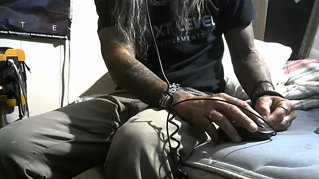 crassanova online show from July 24, 2026, 12:03 pm