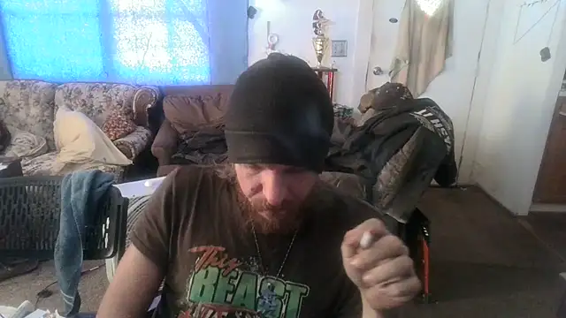 Snapshot of Poundtown1226 chatting on September 9, 2025, 1:32 pm Poundtown1226 online show from September 9, 2025, 1:32 pm