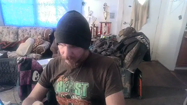 Snapshot of Poundtown1226 chatting on September 10, 2025, 2:17 pm Poundtown1226 online show from September 10, 2025, 2:17 pm