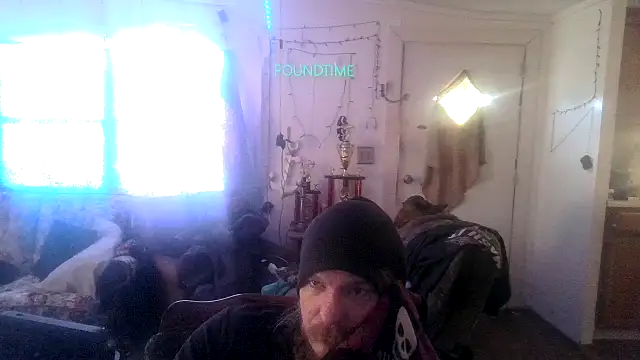 Snapshot of Poundtown1226 chatting on January 8, 2026, 7:16 pm Poundtown1226 online show from January 8, 2026, 7:16 pm