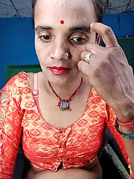 Snapshot of Hotwera chatting on October 14, 2025, 7:03 pm Hotwera online show from October 14, 2025, 7:03 pm