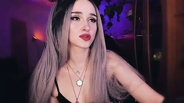 Snapshot of MistressJolie chatting on March 11, 2025, 2:54 am MistressJolie online show from March 11, 2025, 2:54 am