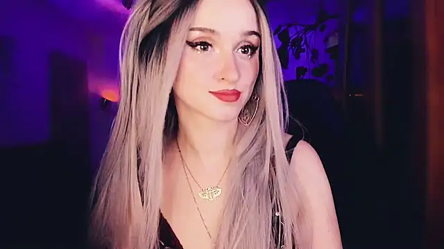 Snapshot of MistressJolie chatting on September 12, 2025, 3:17 am MistressJolie online show from September 12, 2025, 3:17 am