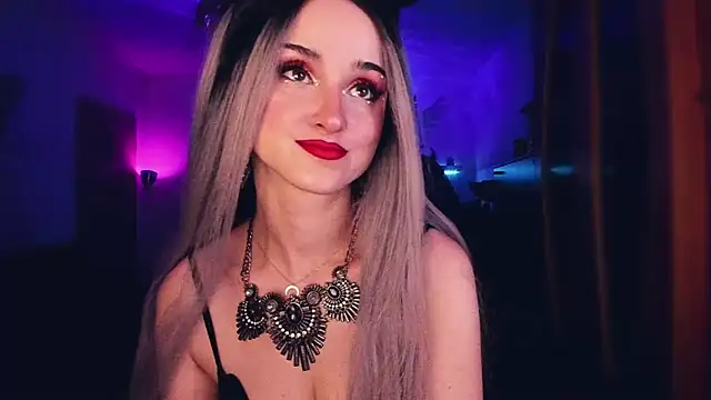 Snapshot of MistressJolie chatting on November 11, 2025, 5:46 pm MistressJolie online show from November 11, 2025, 5:46 pm