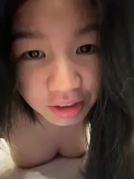 xiaoxun520 online show from October 24, 2025, 4:25 pm