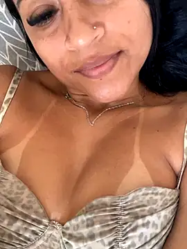 Snapshot of Katianesantos chatting on September 26, 2025, 12:42 pm Katianesantos online show from September 26, 2025, 12:42 pm