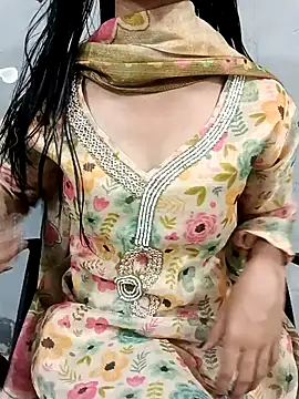 Snapshot of Daizy_Shah chatting on May 10, 2026, 4:45 pm Daizy Shah online show from May 10, 2026, 4:45 pm