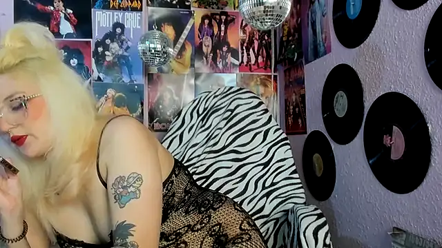 Snapshot of Avril_Maria chatting on May 30, 2026, 6:16 pm Avril Maria online show from May 30, 2026, 6:16 pm