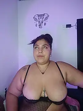 Snapshot of kendra_lil_evill chatting on May 17, 2026, 10:44 am kendra lil evill online show from May 17, 2026, 10:44 am