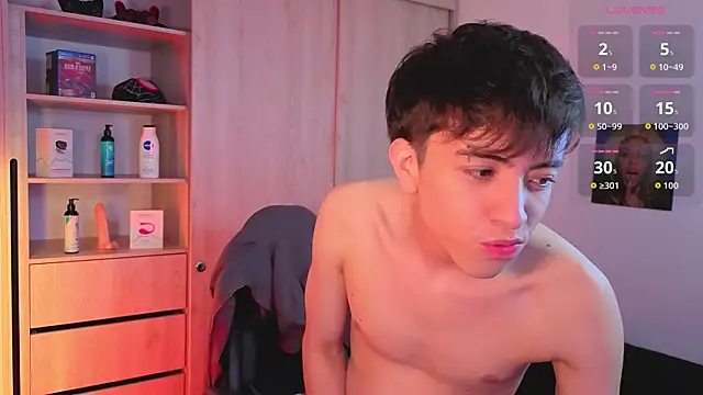 onlinenico online show from September 12, 2025, 8:42 pm