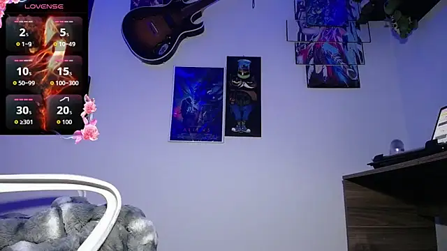 moonligth18 online show from October 9, 2025, 1:14 am