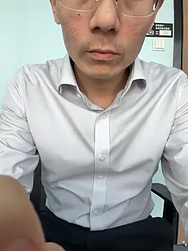 Snapshot of miniyellower chatting on March 16, 2026, 8:07 am miniyellower online show from March 16, 2026, 8:07 am