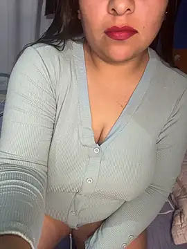 Luci Sweet22 online show from May 19, 2026, 3:13 am
