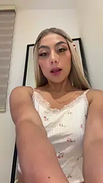 Tessa  Winslow online show from March 26, 2026, 5:24 am