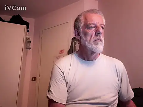 Snapshot of Pigna16PSRN chatting on June 5, 2026, 9:20 pm Pigna16PSRN online show from June 5, 2026, 9:20 pm