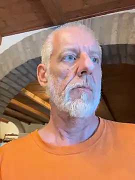 Snapshot of Pigna16PSRN chatting on July 24, 2026, 1:53 pm Pigna16PSRN online show from July 24, 2026, 1:53 pm