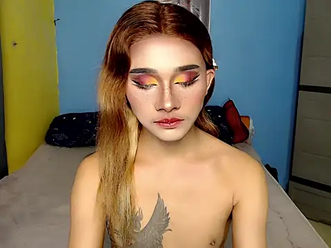 Snapshot of Petite_HugeCock chatting on July 6, 2026, 10:01 am Petite HugeCock online show from July 6, 2026, 10:01 am