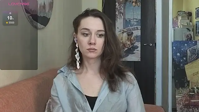 Snapshot of SkyHelen chatting on March 24, 2026, 5:23 am SkyHelen online show from March 24, 2026, 5:23 am