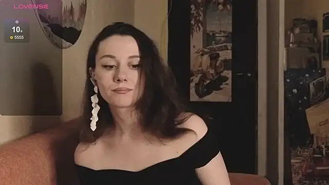 Snapshot of SkyHelen chatting on March 24, 2026, 5:29 pm SkyHelen online show from March 24, 2026, 5:29 pm