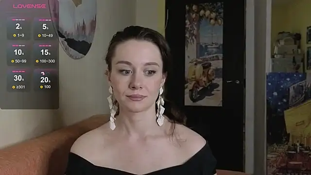 Snapshot of SkyHelen chatting on April 6, 2026, 5:03 pm SkyHelen online show from April 6, 2026, 5:03 pm