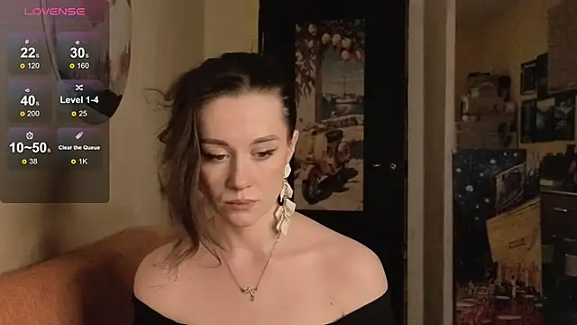 Snapshot of SkyHelen chatting on April 11, 2026, 4:00 pm SkyHelen online show from April 11, 2026, 4:00 pm