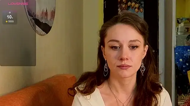 Snapshot of SkyHelen chatting on May 12, 2026, 7:27 am SkyHelen online show from May 12, 2026, 7:27 am