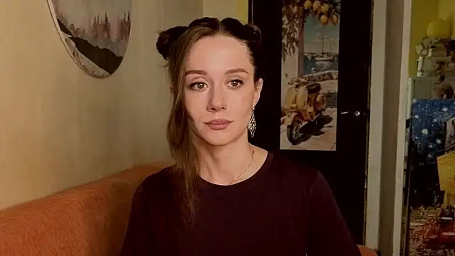 Snapshot of SkyHelen chatting on June 16, 2026, 9:34 am SkyHelen online show from June 16, 2026, 9:34 am