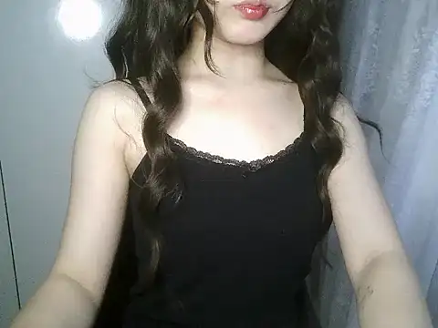 Snapshot of Annabelle-e chatting on May 24, 2026, 5:40 pm Annabelle-e online show from May 24, 2026, 5:40 pm
