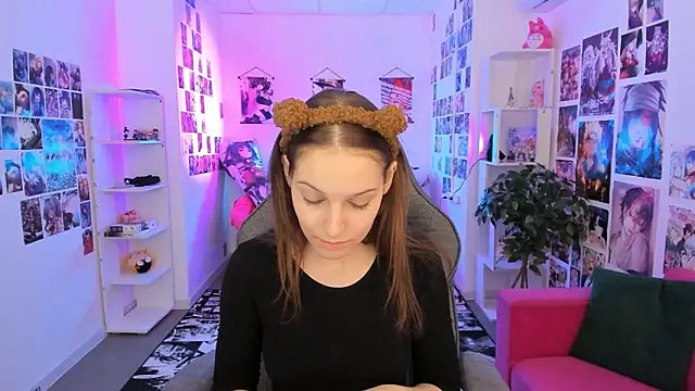 JenniferKiim online show from March 15, 2026, 8:31 am