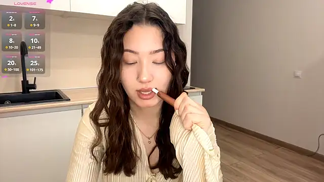 Sakuravice online show from May 3, 2026, 3:01 am