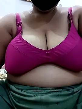 Rakhi sawant143 online show from September 11, 2025, 12:44 am