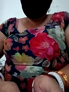 Rakhi sawant143 online show from September 26, 2025, 9:46 am