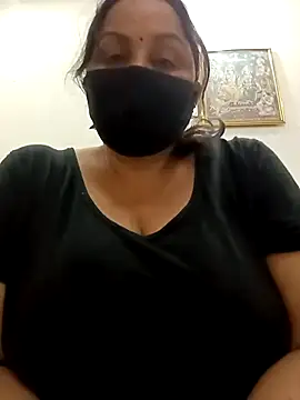 Rakhi sawant143 online show from November 14, 2025, 6:34 am