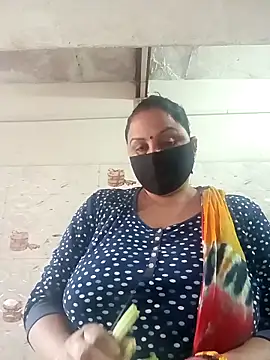 Rakhi sawant143 online show from November 17, 2025, 2:17 am