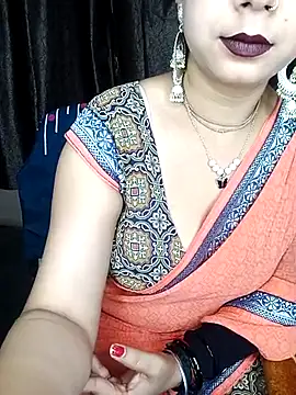 Snapshot of Oh_011 chatting on April 29, 2026, 5:30 pm Oh 011 online show from April 29, 2026, 5:30 pm